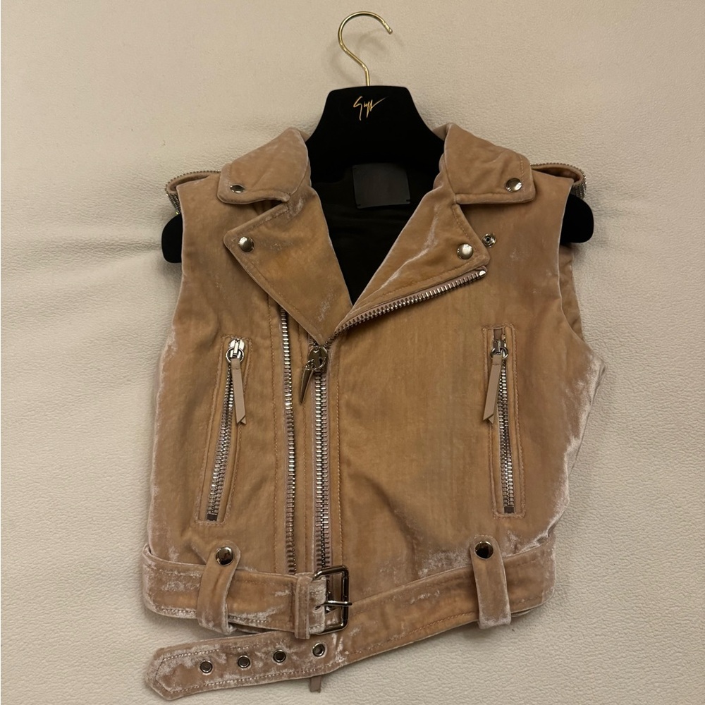 Giuseppe Zanotti
Amelia Crystal velvet gilet
